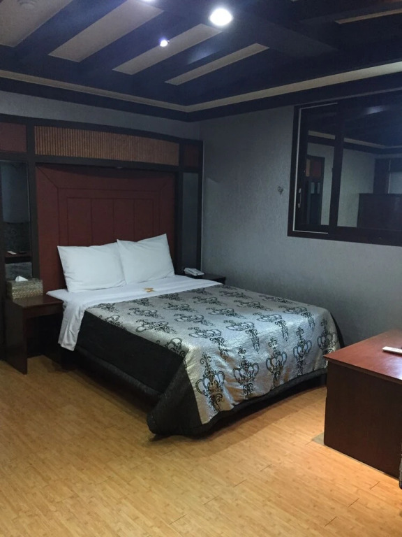 Equus Motel