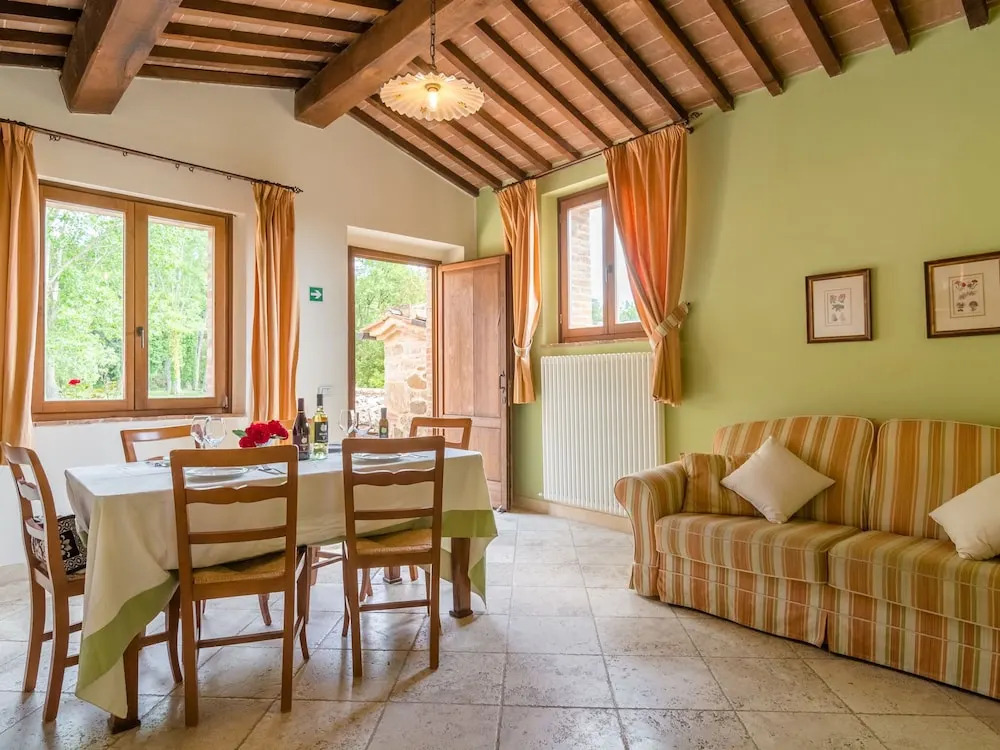 Farmhouse in Rapolano-terme With Swimming Pool, Garden, BBQ
