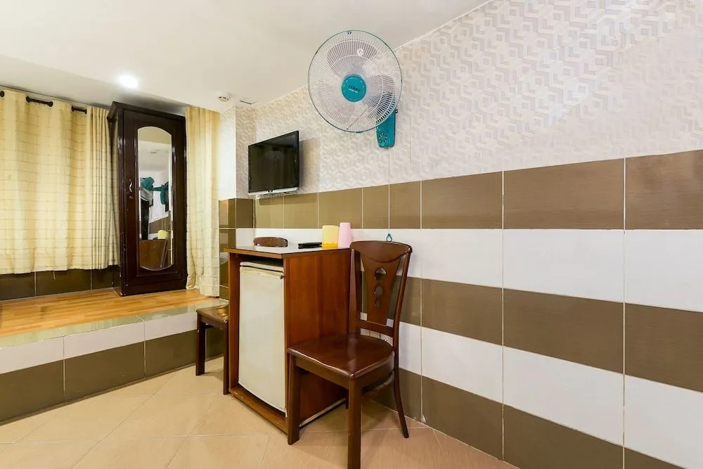 OYO 261 Binh Dung Hotel