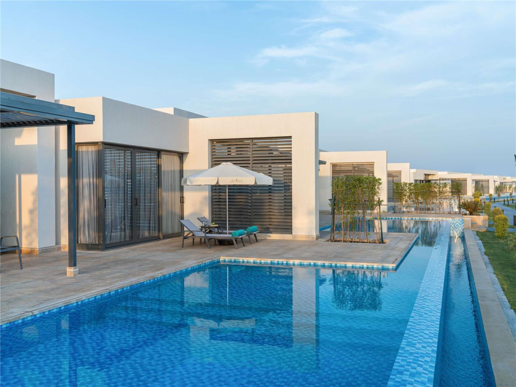 Rixos Premium Magawish Bay View