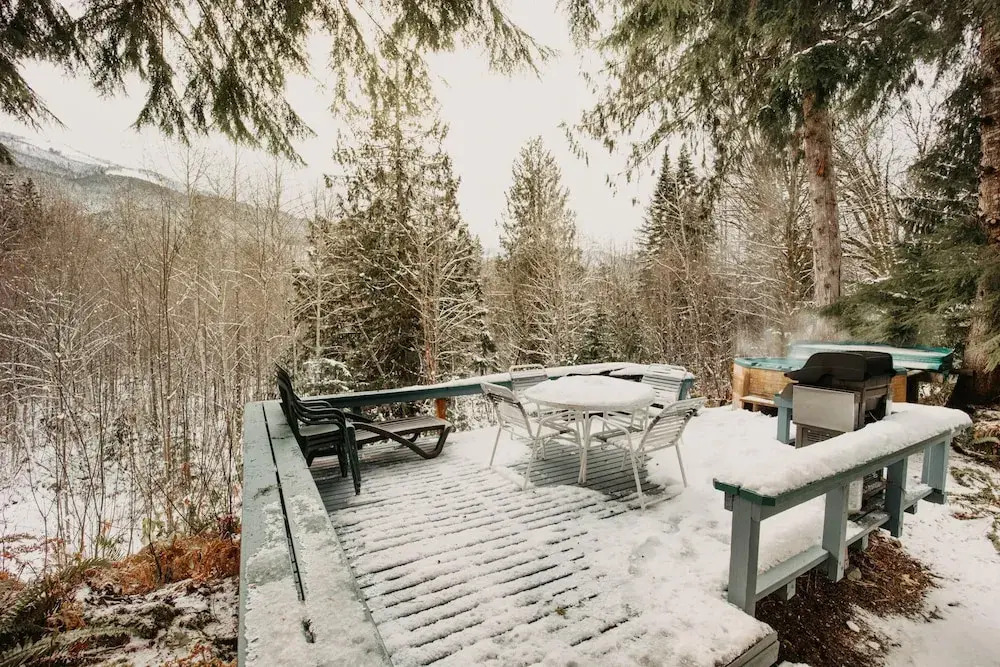 Mt Baker Rim Cabin #53 - A Cozy Cabin With a Open Fire Place and Outdoor hot tub