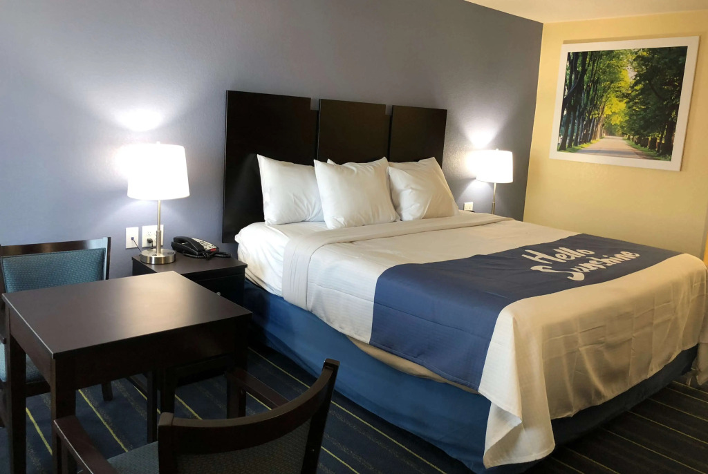 Days Inn by Wyndham Charles Town