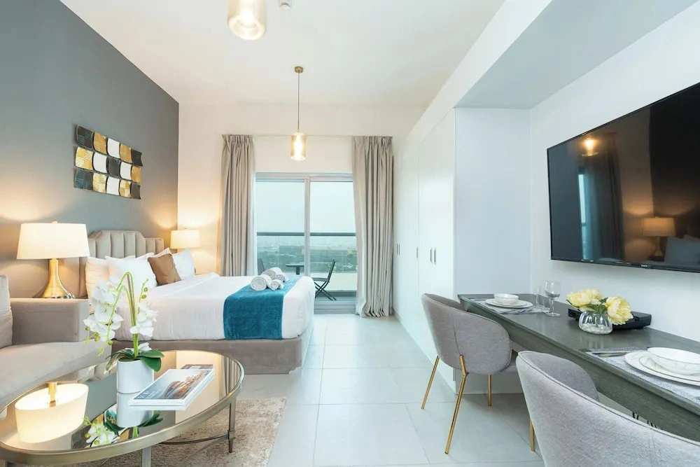 PVH - Studio BR - Near Miracle Garden