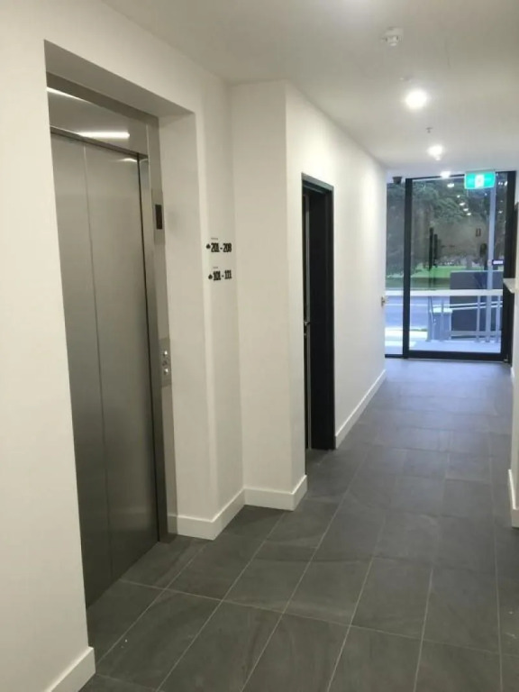 Whitehorse Apartments Hotel