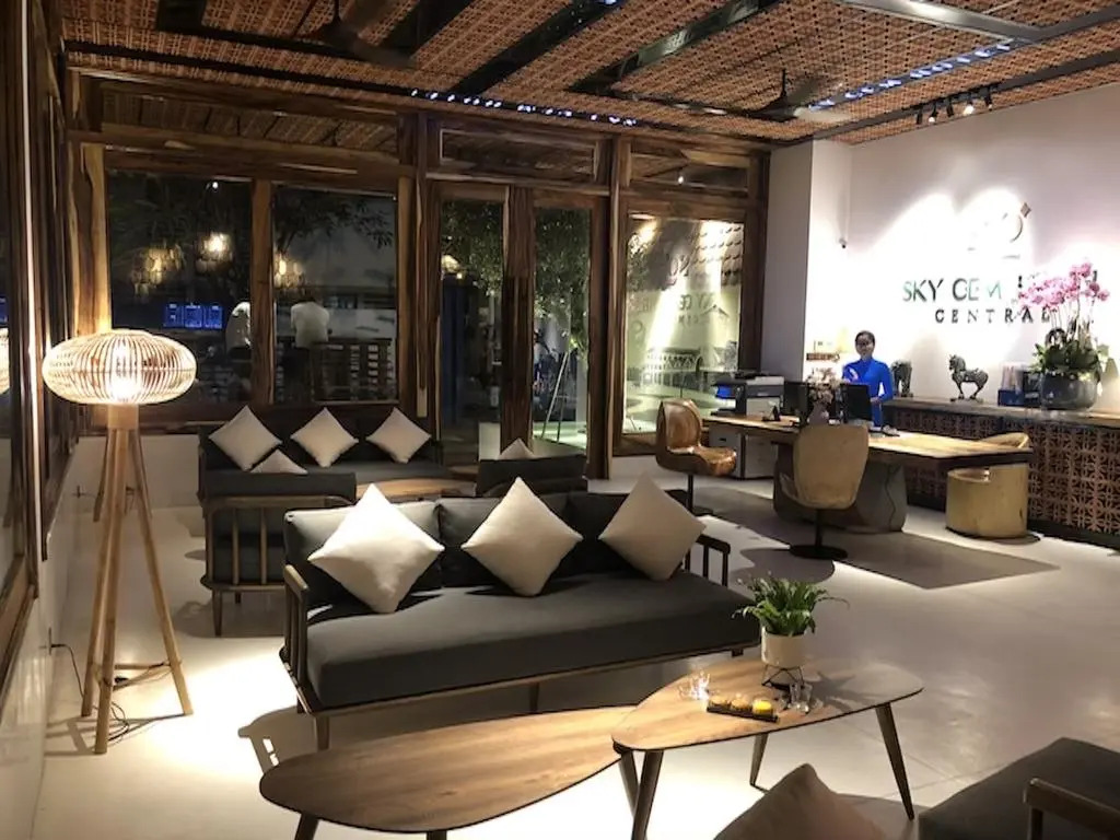 Sky Gem Central Hotel