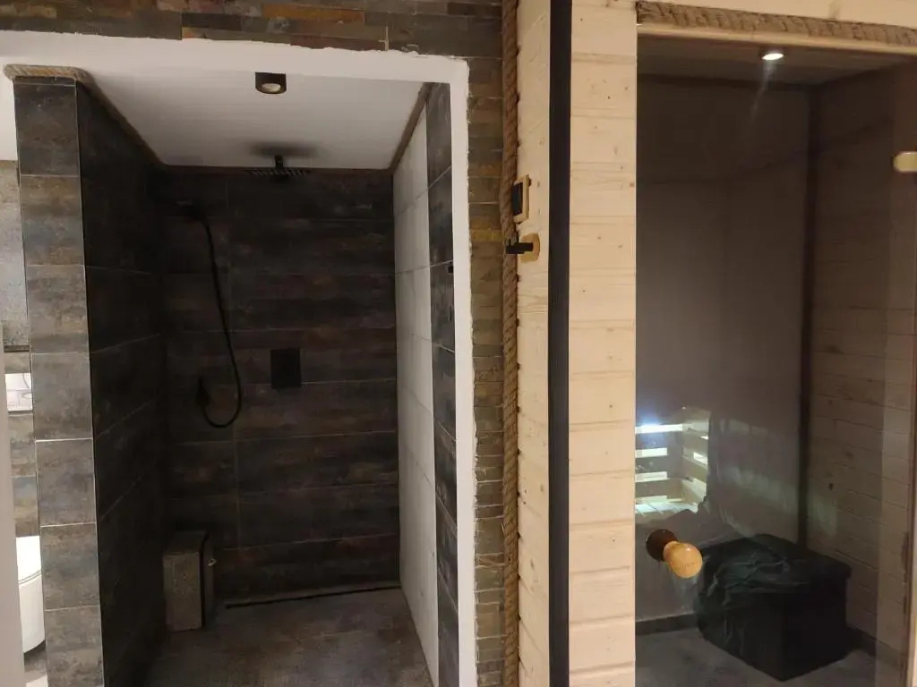 Lawendowo- sauna, jacuzzi, domki w ogrodzie i apartamenty w kamienicy