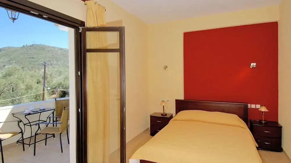 Palirria Hotel & Studios