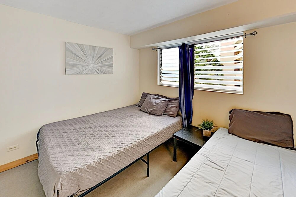 Royal Aloha 204 2 Bedroom Condo by Redawning