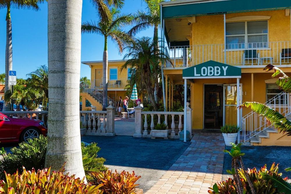Siesta Key Beach Resort and Suites
