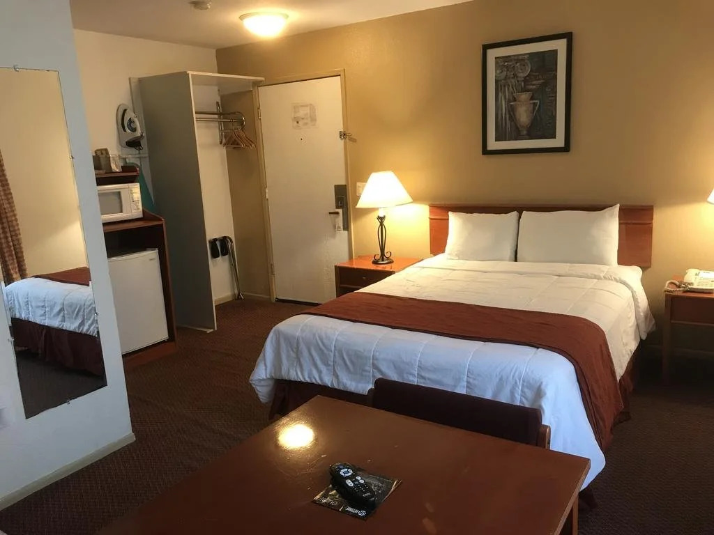 Portofino Beach Inn