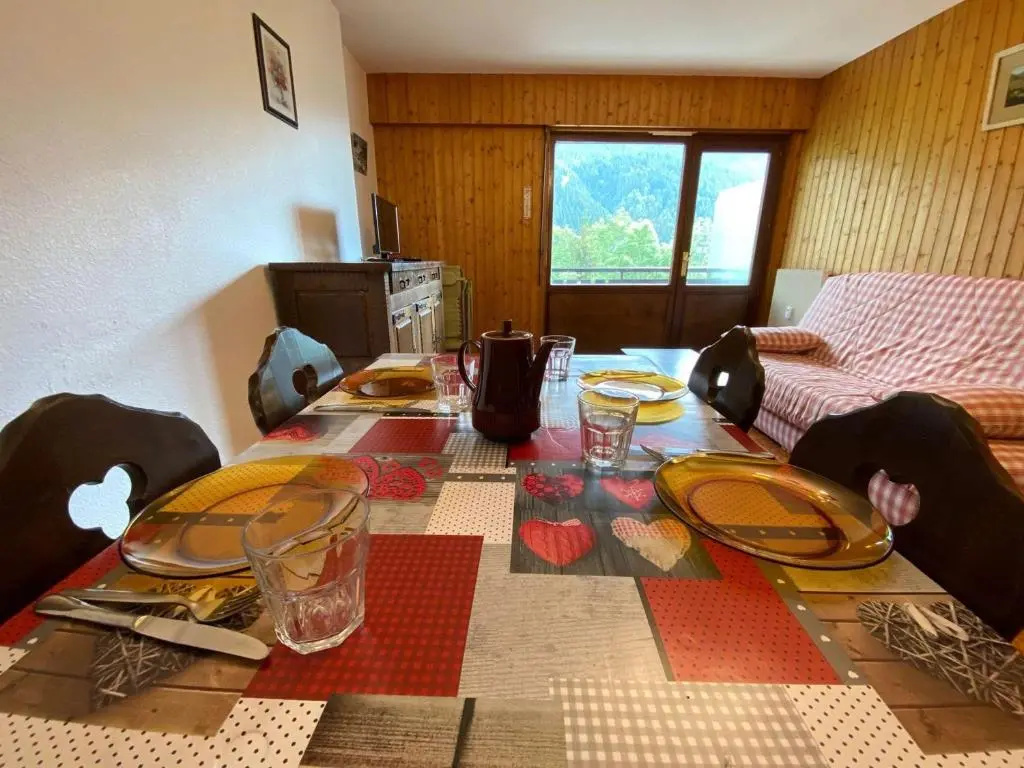 Appartement Le Grand-Bornand, 1 pièce, 4 personnes - FR-1-241-75