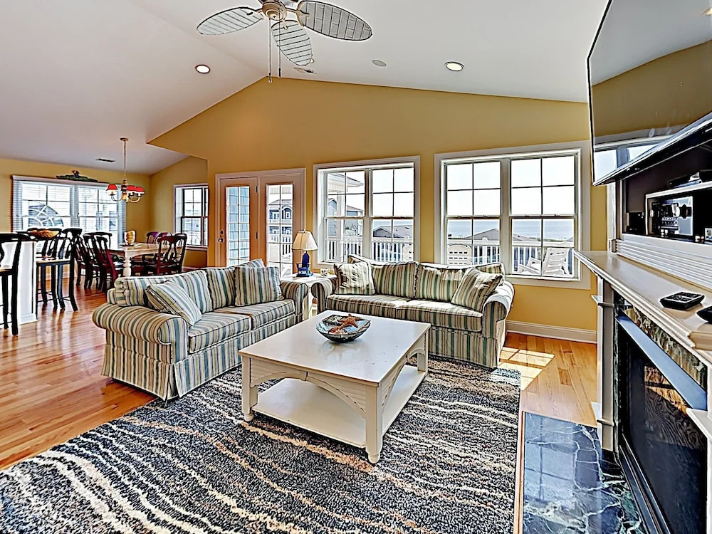 Expansive Beach Beauty W/ Private Pool & Balconies 5 Bedroom Home