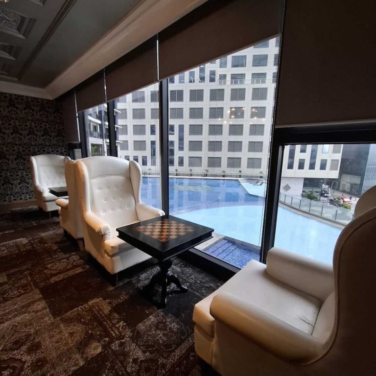 StayLuxia Boutique Hotel Knightsbridge