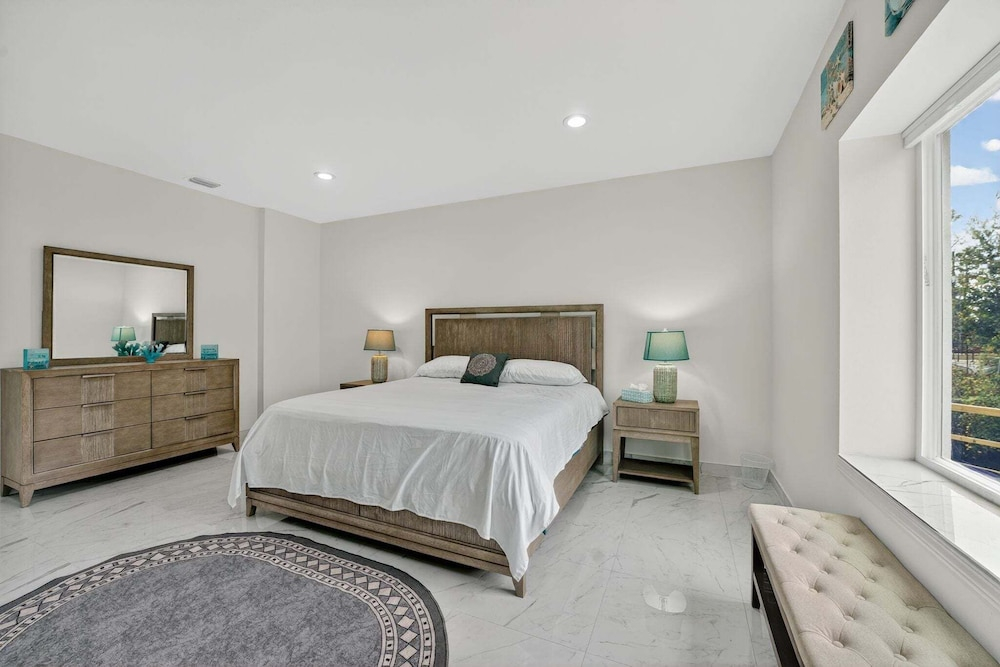 Panama City 3br Canalfront Retreat 3 Bedroom Duplex