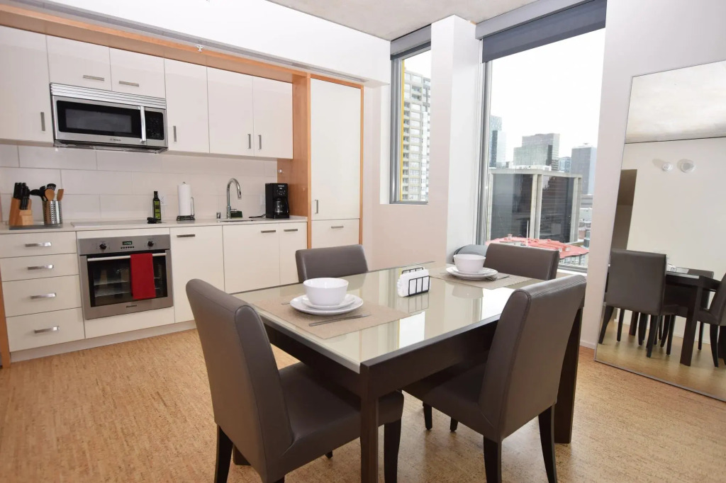 Space Needle Suites by Luxe Hubs