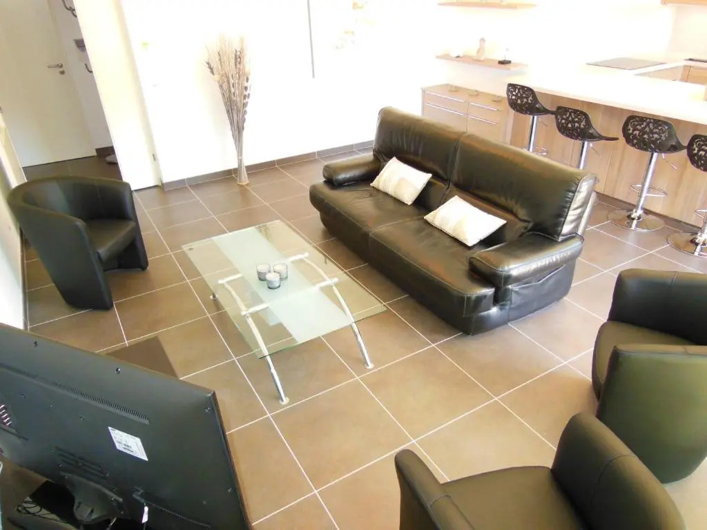 3 Bedrooms, 3 bathrooms central Cannes Lecerf 411