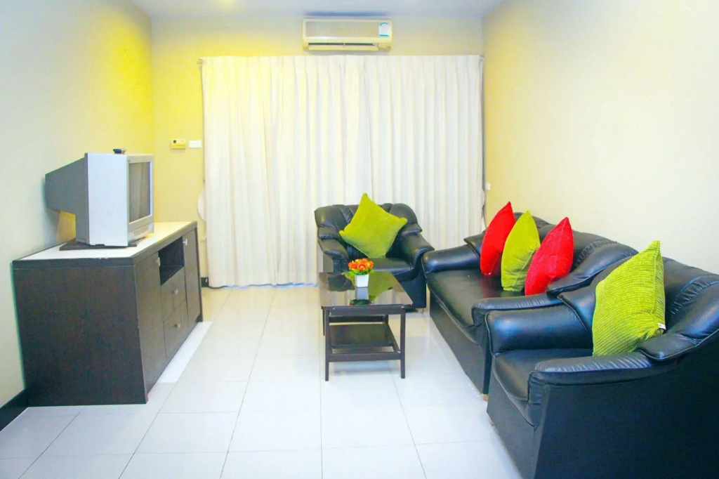 Royal Tycoon Place
