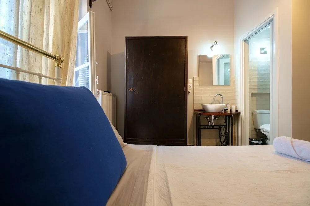 Grandmas Chic Home in Chania Venetian Harbor