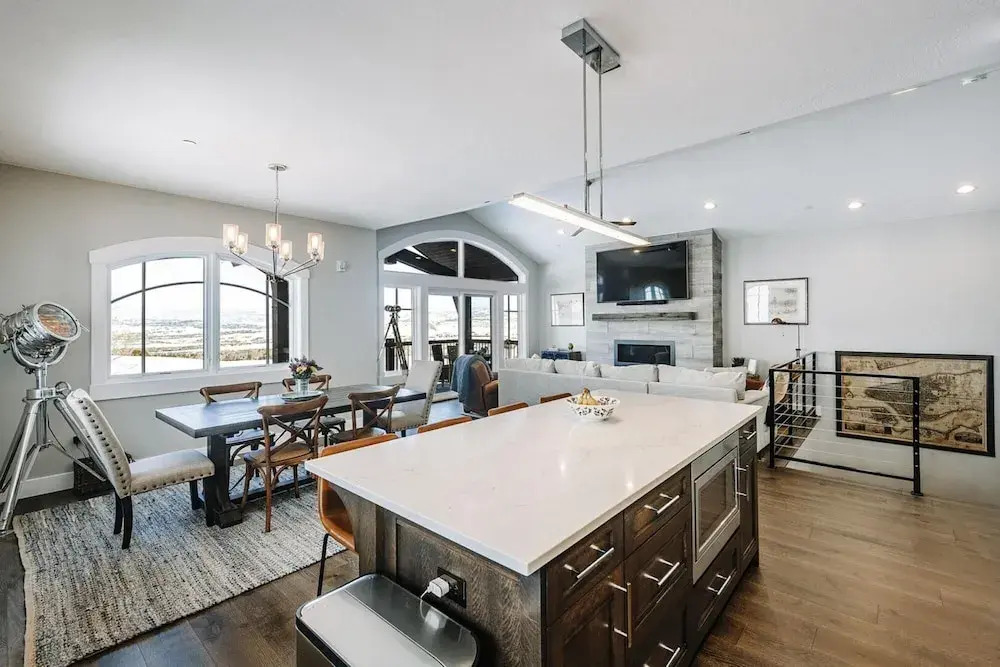 Modern-mountain Townhome Perfect Spot for Your Next ski Luxury Getaway