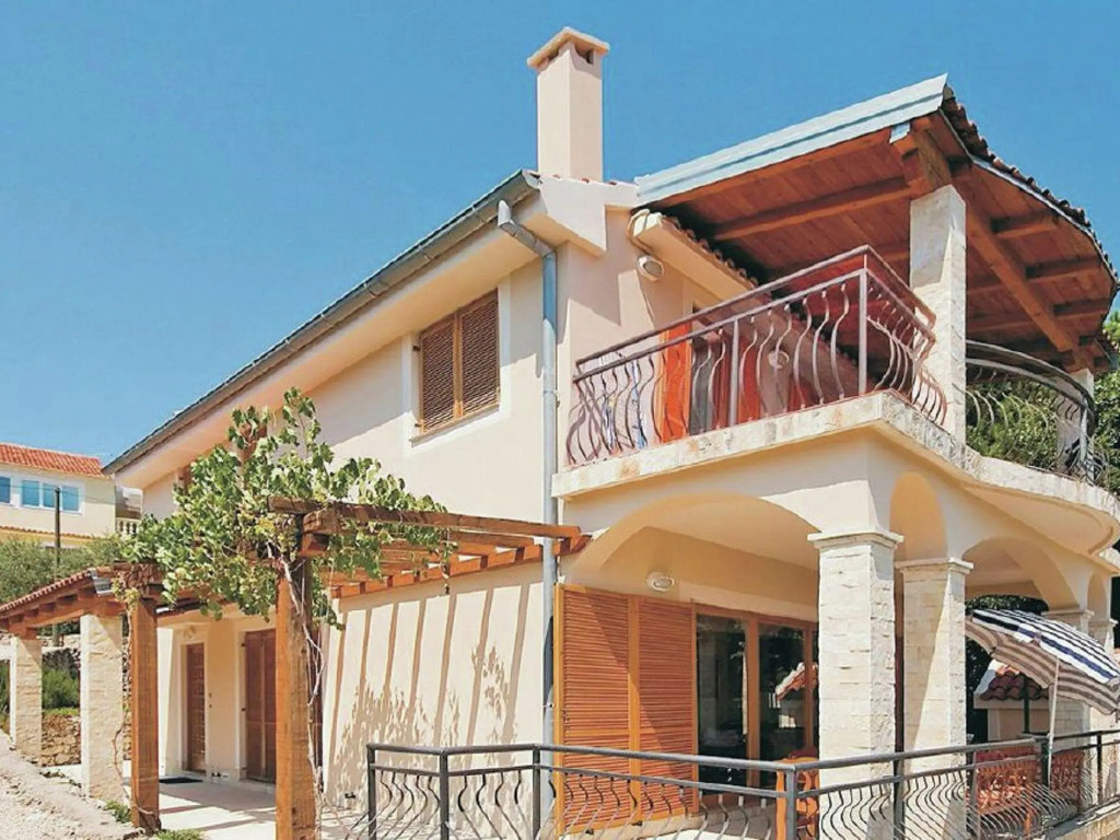 Very pleasant holiday house with sea view located in Preko on the island Ugljan