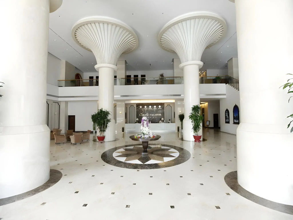 Majestic Mong Cai Hotel