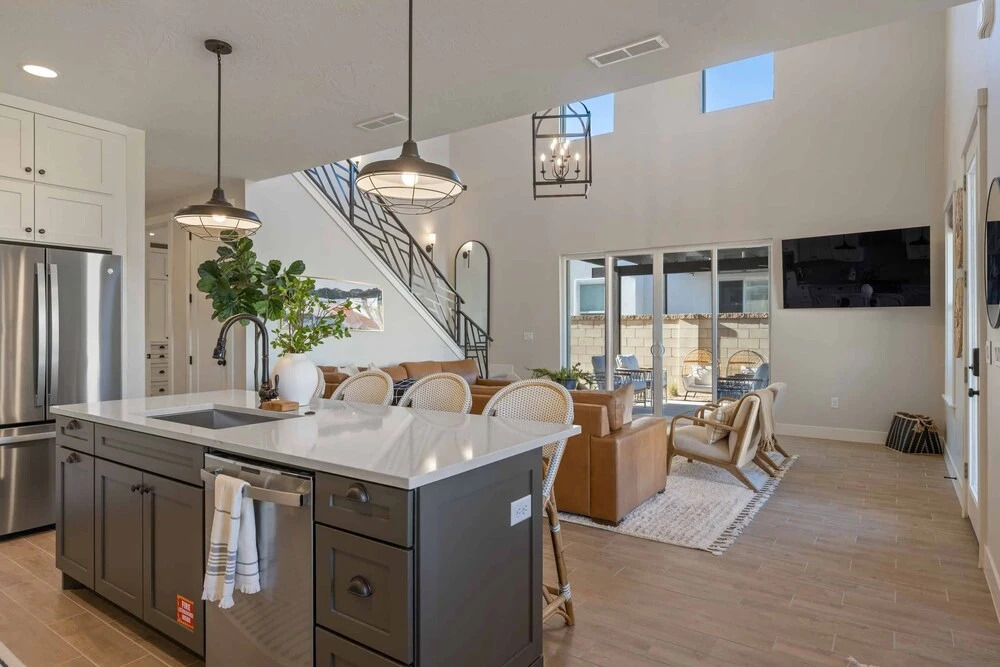 Forever No Bad Days 6 Bedroom Townhouse