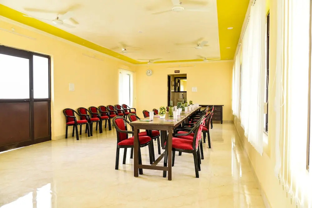 Charekh Food & Forest