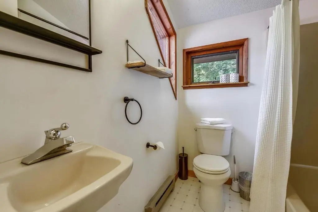 Northeast Passage Chalet