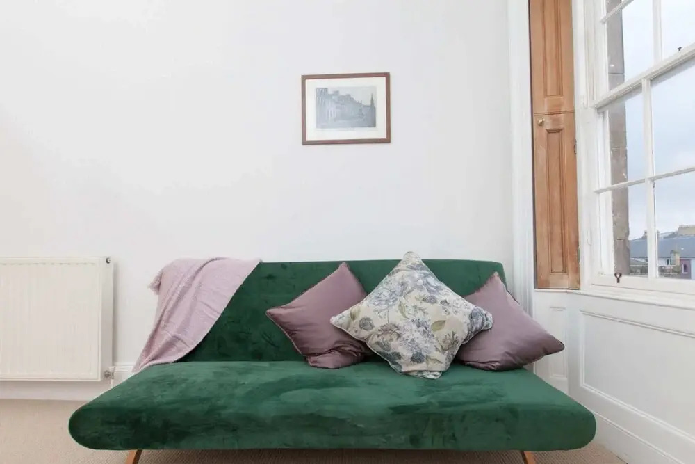 Traditional Luxury Apartment Sleeps 10 Guests