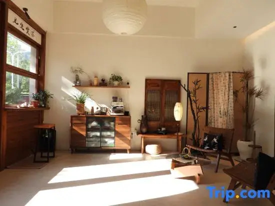 Lumen Shangshangqian Guesthouse Near Guoqing Temple