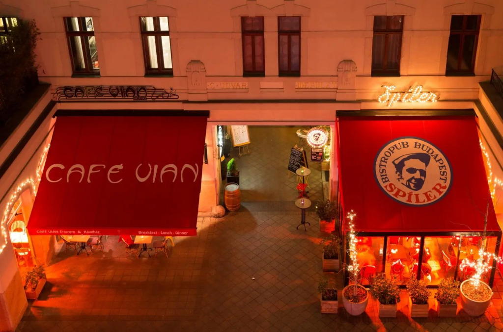 Gozsdu Court Budapest