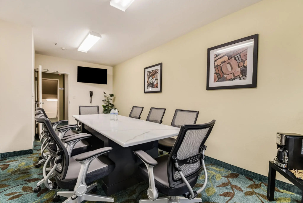 Candlewood Suites Portland Airport by IHG