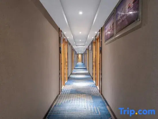 Yinuo Hotel (Guangzhou Chenjiaci Caihongqiao Metro Station)
