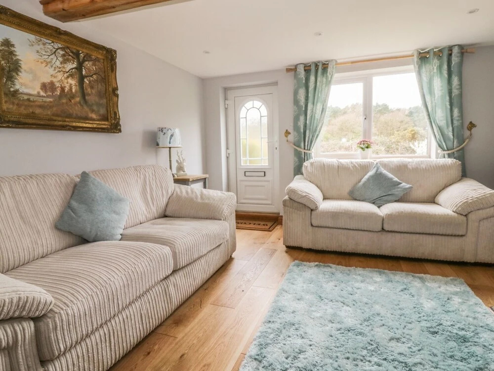 2 Hillside Cottages, Kirton