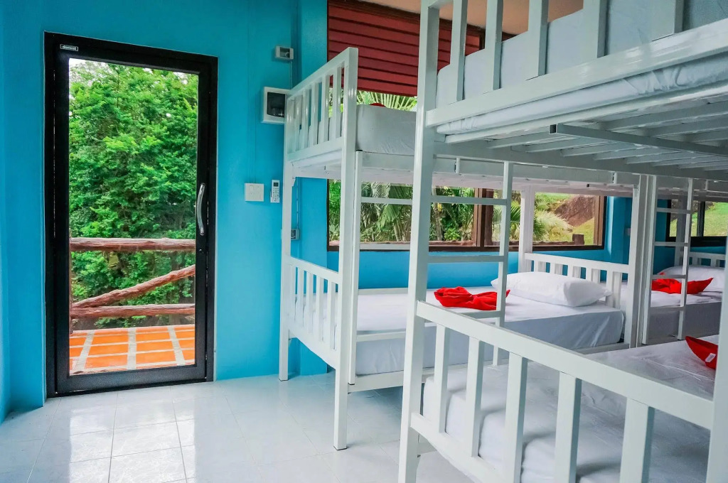Amstardam Backpackers