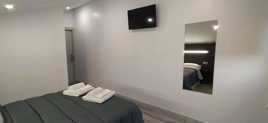 HOTEL Alojamientos Aviche 6