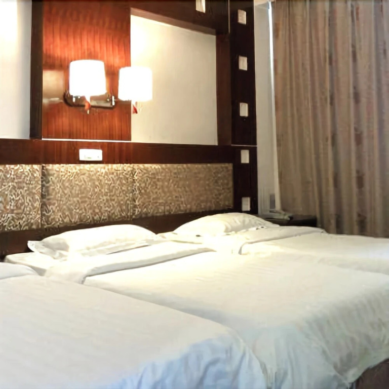 Overseas Chinese Hotel Haikou