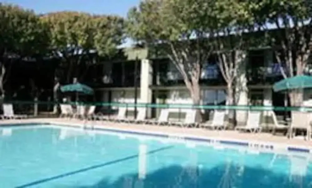 Whitten Inn University