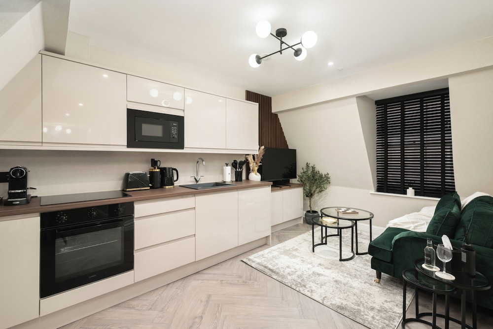Sovo - South Lane Apartments - City Centre
