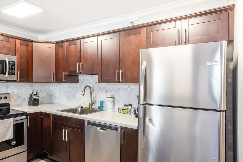 Breezy 12th Floor Waikiki Condo with FREE Parking
