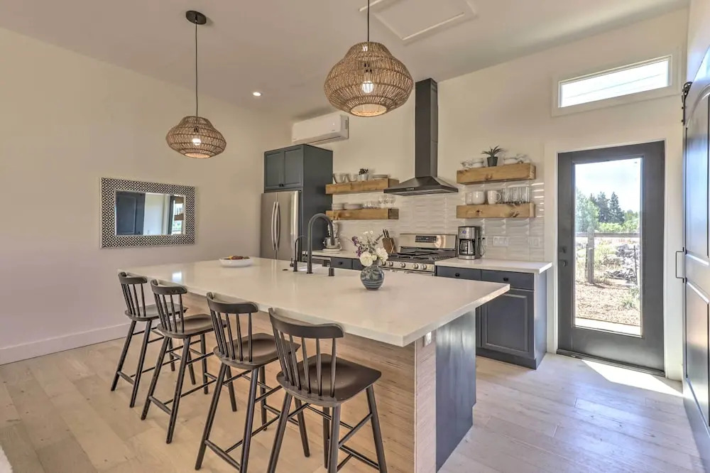 Stunning Wine Country Gem With Hot Tub + Patio!