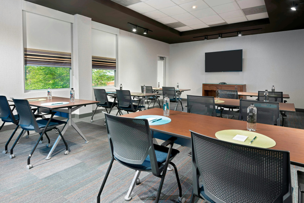 Aloft by Marriott Jacksonville Airport