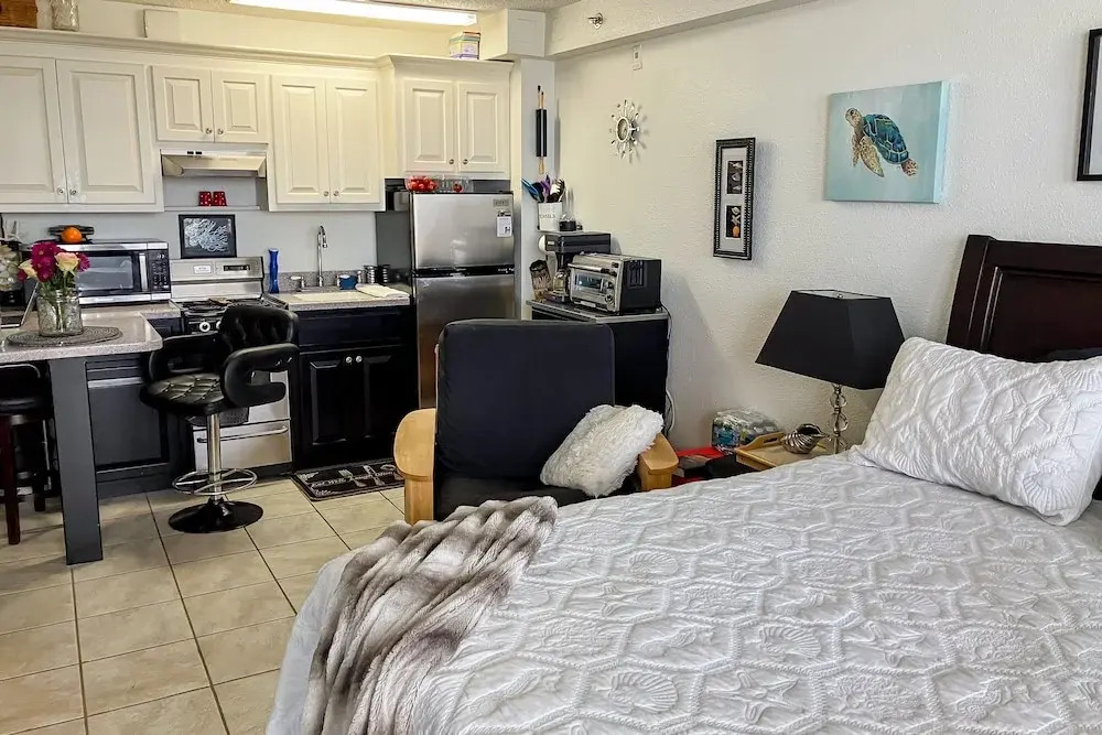 Harbour Beach Resort 518