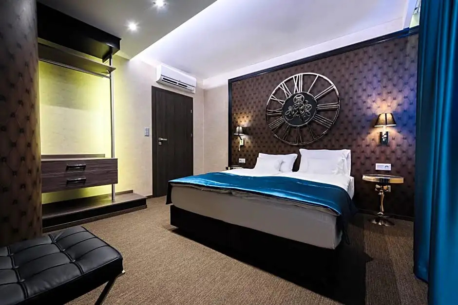 RQ Boutique & Unique Hotel