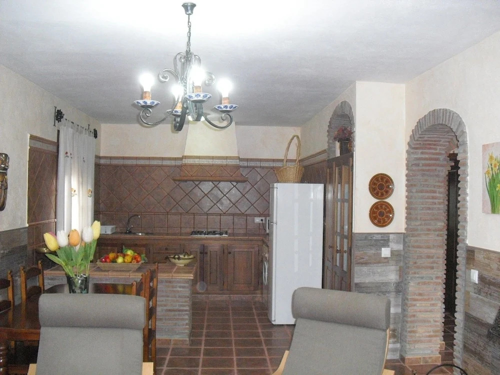 Cadiz 101737 3 Bedroom Holiday home By Mo Rentals