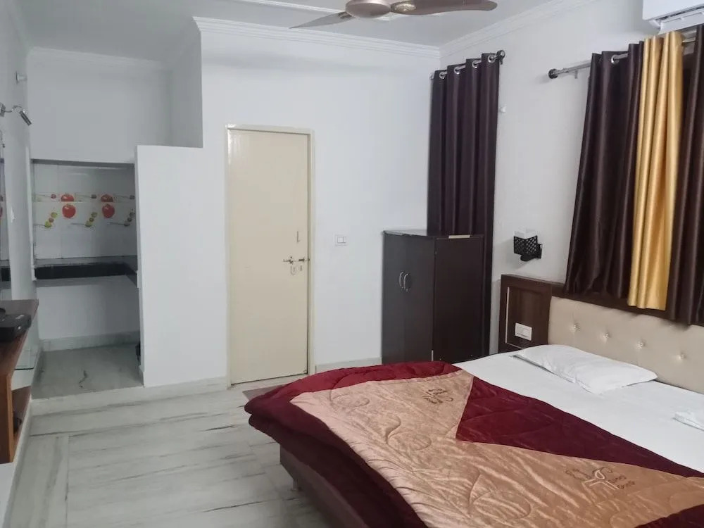 Hotel 4 U Rishikesh - Hostel