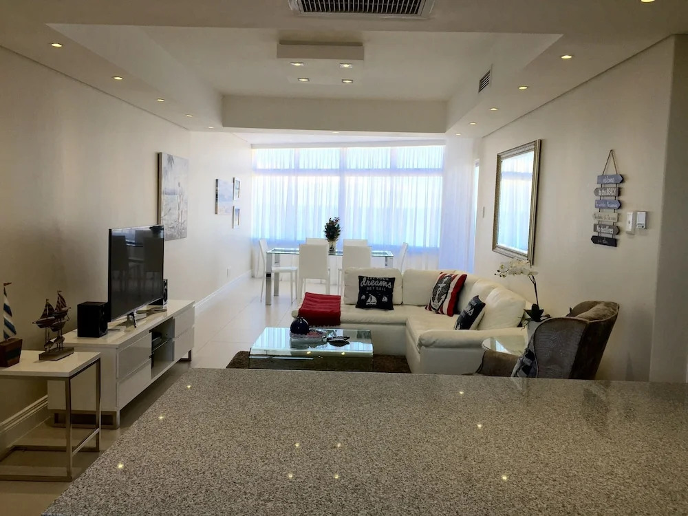 Sea La Vie Umhlanga - Main Beach Access by WhereToGo