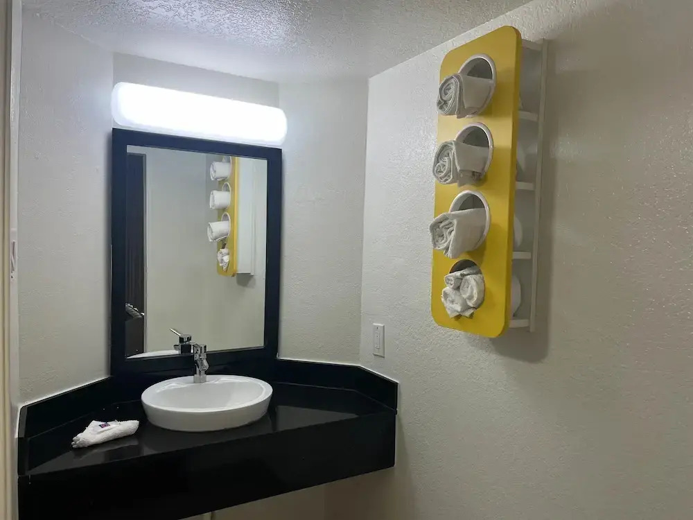Studio 6 Suites Euless, TX - DFW West