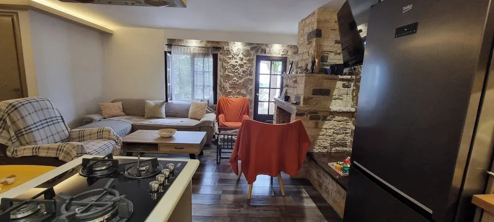 Manos Luxury Apartments