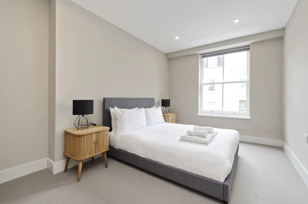 Immaculate new Apartment in Chelsea by Underthedoormat